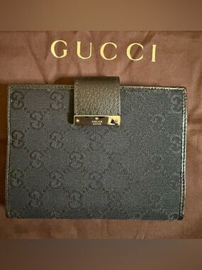 GUCCI LEATHER AGENDA CASE